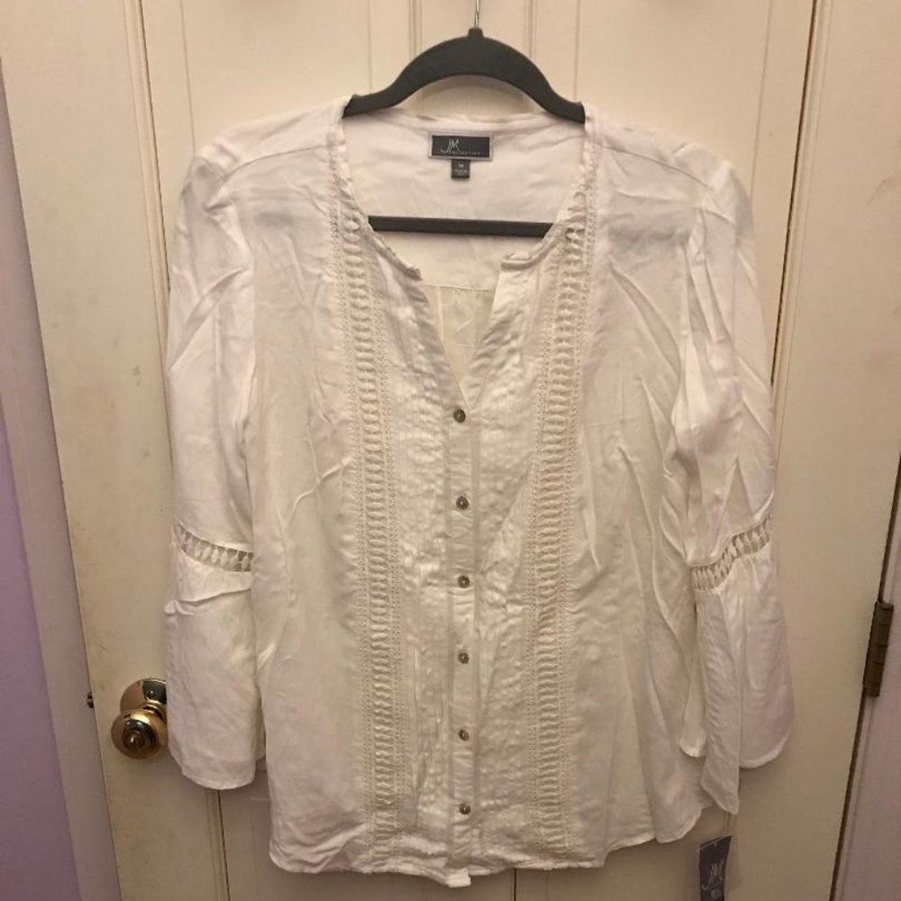 JM collection white blouse. Sz M. NWT